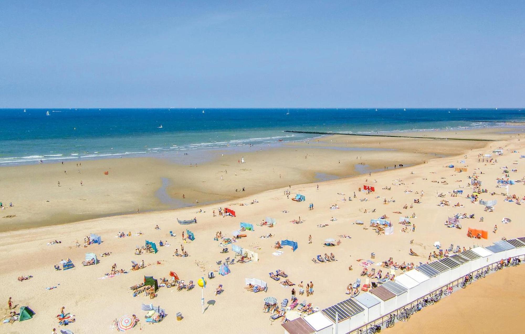 Awesome Apartment In Oostende With House Sea View Bagian luar foto