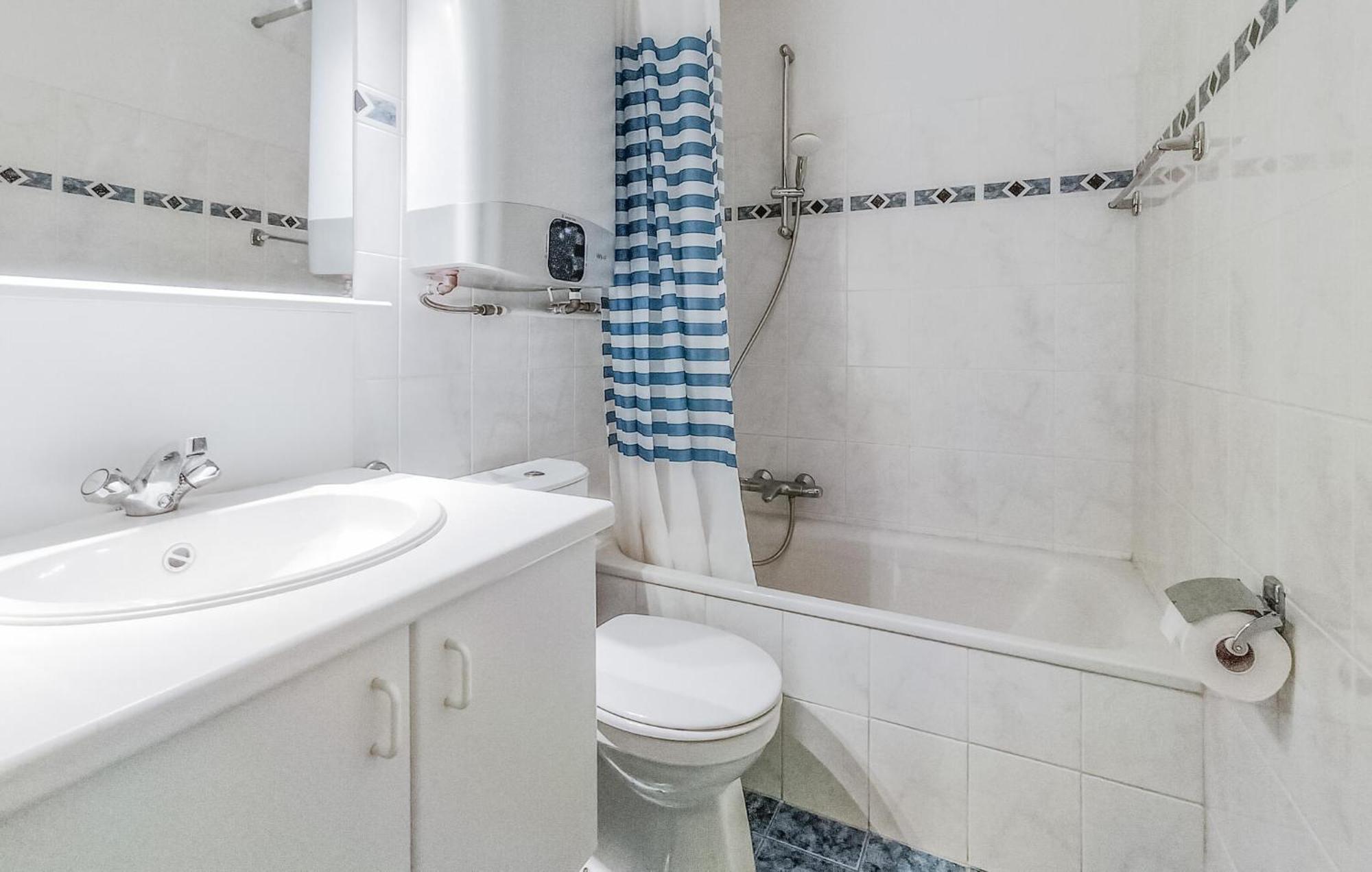 Awesome Apartment In Oostende With House Sea View Bagian luar foto